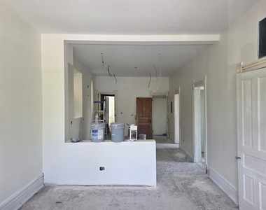 3444 S Western Avenue - Photo Thumbnail 2
