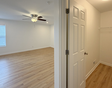 651 Olive Lane - Photo Thumbnail 10