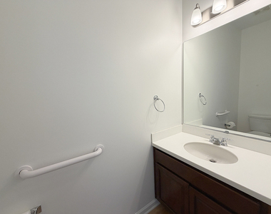 651 Olive Lane - Photo Thumbnail 6
