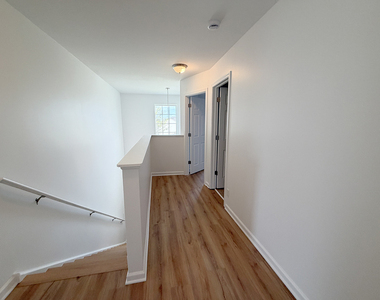 651 Olive Lane - Photo Thumbnail 9