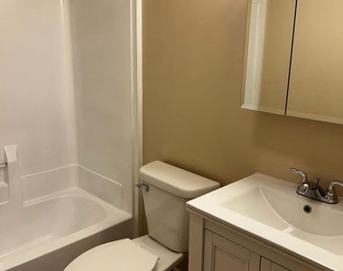 10102 Main Street - Photo Thumbnail 12