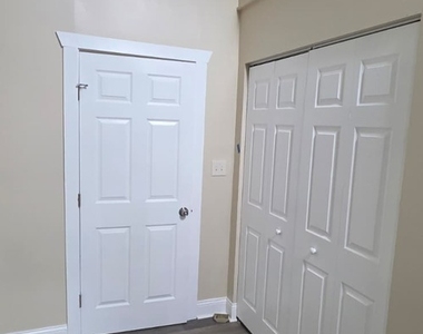10102 Main Street - Photo Thumbnail 9