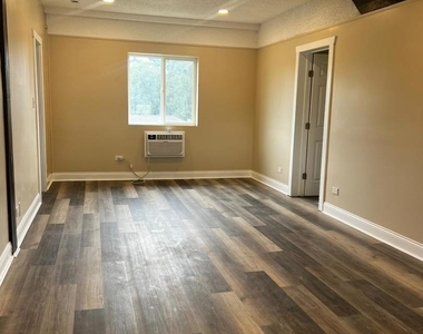 10102 Main Street - Photo Thumbnail 5