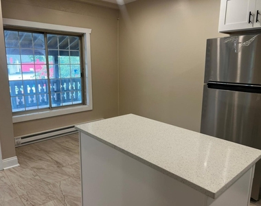 10102 Main Street - Photo Thumbnail 10