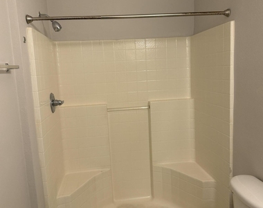 8235 Lobster Bay Court - Photo Thumbnail 28
