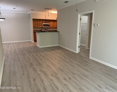8235 Lobster Bay Court - Photo Thumbnail 12