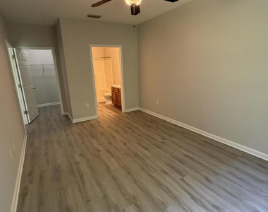 8235 Lobster Bay Court - Photo Thumbnail 24