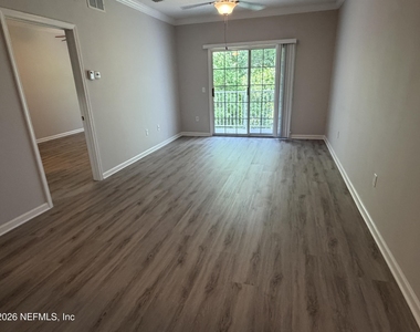 8235 Lobster Bay Court - Photo Thumbnail 7