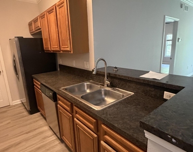 8235 Lobster Bay Court - Photo Thumbnail 16