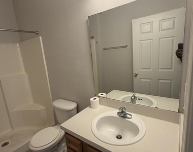 8235 Lobster Bay Court - Photo Thumbnail 27