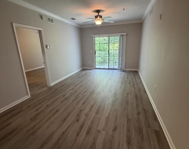 8235 Lobster Bay Court - Photo Thumbnail 6