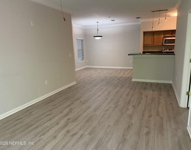 8235 Lobster Bay Court - Photo Thumbnail 11