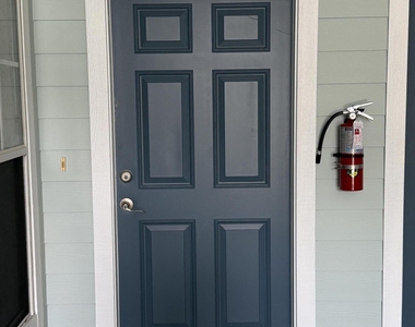 8235 Lobster Bay Court - Photo Thumbnail 3