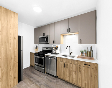 6230 N Kenmore Avenue - Photo Thumbnail 1