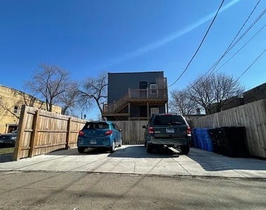 3639 W Iowa Street - Photo Thumbnail 10