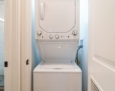 3639 W Iowa Street - Photo Thumbnail 8