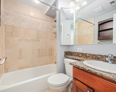 747 N Sedgwick Street - Photo Thumbnail 11
