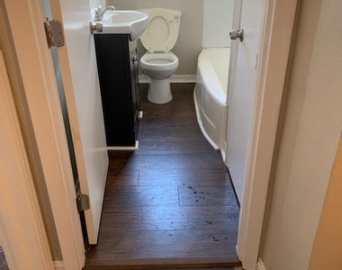539 W 23rd Street - Photo Thumbnail 12