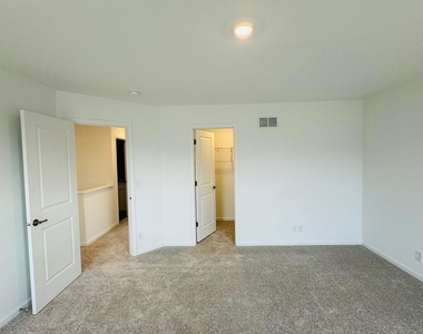 3383 Caledonia Drive - Photo Thumbnail 11