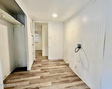 1511 S Palm Avenue - Photo Thumbnail 7