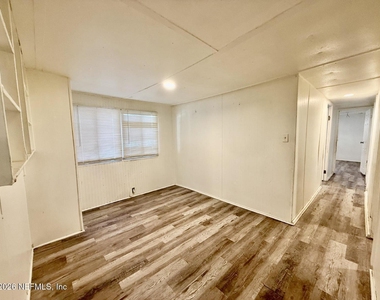 1511 S Palm Avenue - Photo Thumbnail 3