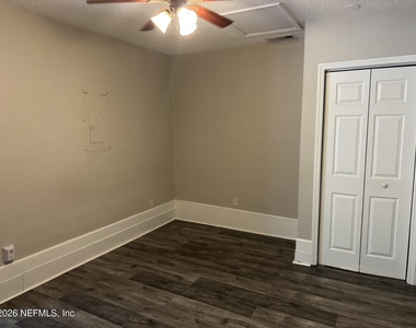 2120 Blair Road S - Photo Thumbnail 9