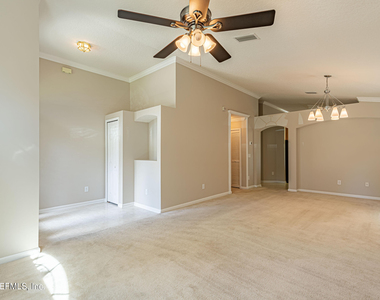 1136 Hyacinth Street - Photo Thumbnail 5