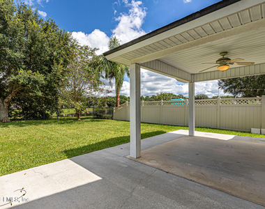 1136 Hyacinth Street - Photo Thumbnail 20