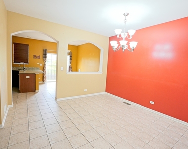 470 Grosvenor Lane - Photo Thumbnail 3
