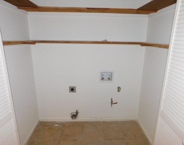 1710 Pine Road - Photo Thumbnail 8
