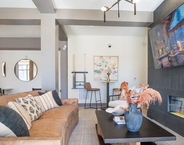 1880 Maple Drive Nw - Photo Thumbnail 16