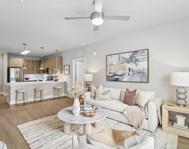 1880 Maple Drive Nw - Photo Thumbnail 2