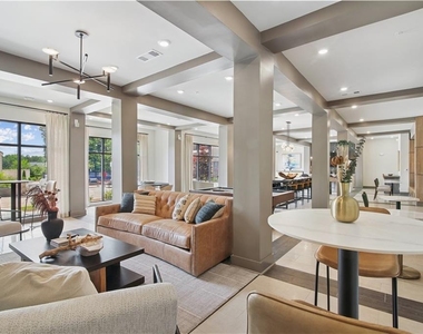 1880 Maple Drive Nw - Photo Thumbnail 12