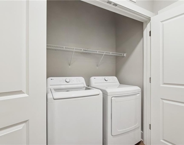 1880 Maple Drive Nw - Photo Thumbnail 27