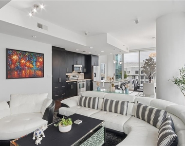 1080 Peachtree Street Ne - Photo Thumbnail 13