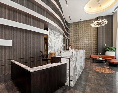 1080 Peachtree Street Ne - Photo Thumbnail 3