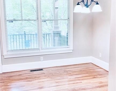 384 16th Street Nw - Photo Thumbnail 15