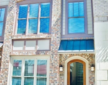 384 16th Street Nw - Photo Thumbnail 3