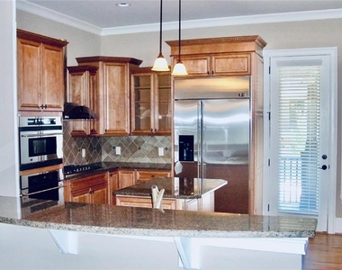 384 16th Street Nw - Photo Thumbnail 6