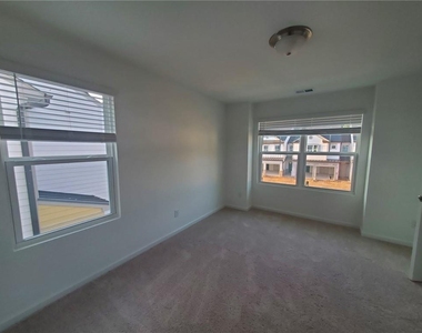5745 Thornton Drive - Photo Thumbnail 21