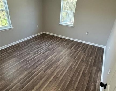 73 Polar Rock Road Sw - Photo Thumbnail 7