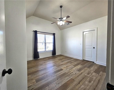 5195 Wickingham Lane - Photo Thumbnail 32