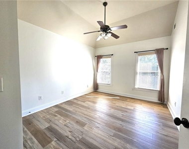 5195 Wickingham Lane - Photo Thumbnail 38