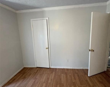 2340 Beaver Ruin Road - Photo Thumbnail 5
