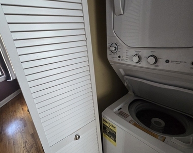 1321 W Grand Avenue - Photo Thumbnail 6
