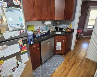 1321 W Grand Avenue - Photo Thumbnail 4