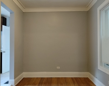 7408 S Eberhart Avenue - Photo Thumbnail 3