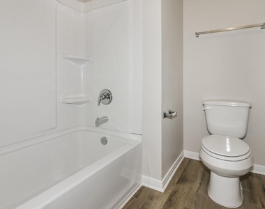 7523 Tipton Meadow Way - Photo Thumbnail 13