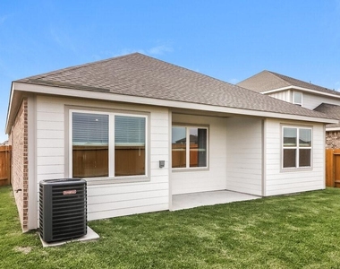 7523 Tipton Meadow Way - Photo Thumbnail 14