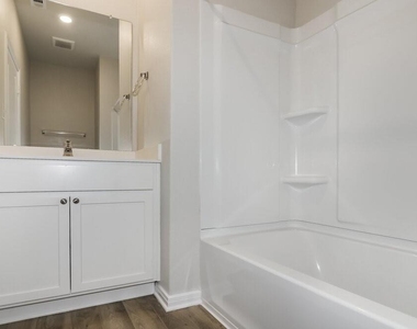 7523 Tipton Meadow Way - Photo Thumbnail 12